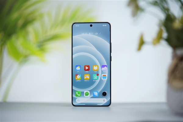 GAME STAR註冊:1699元透明手機!真我Neo7 Turbo圖賞