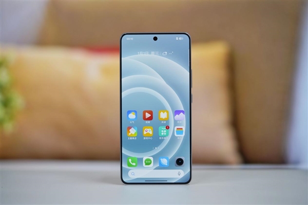 GAME STAR註冊:1699元透明手機!真我Neo7 Turbo圖賞