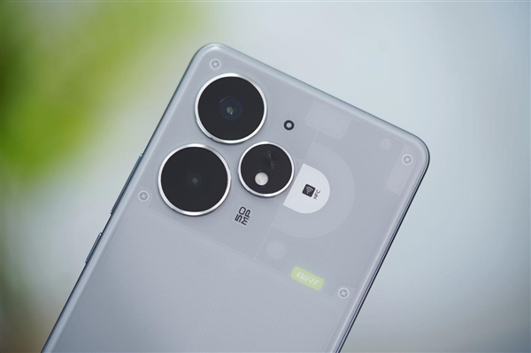 GAME STAR註冊:1699元透明手機!真我Neo7 Turbo圖賞